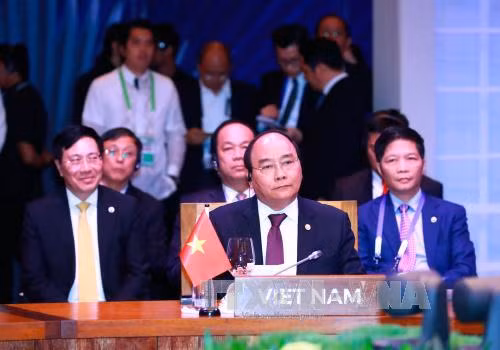 Thủ tướng Nguyễn Xuân Phúc dự Hội nghị Cấp cao ASEAN lần thứ 30 ảnh 2