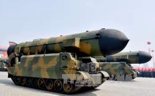 Triều Tiên đăng video tấn công giả định Mỹ, bắn cháy tàu Carl Vinson ảnh 1