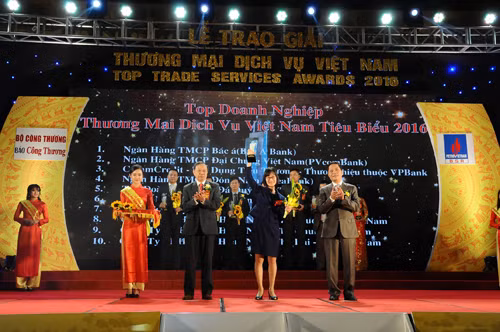 Prudential nhận giải thưởng 'Thương mại Dịch vụ Việt Nam' ảnh 1