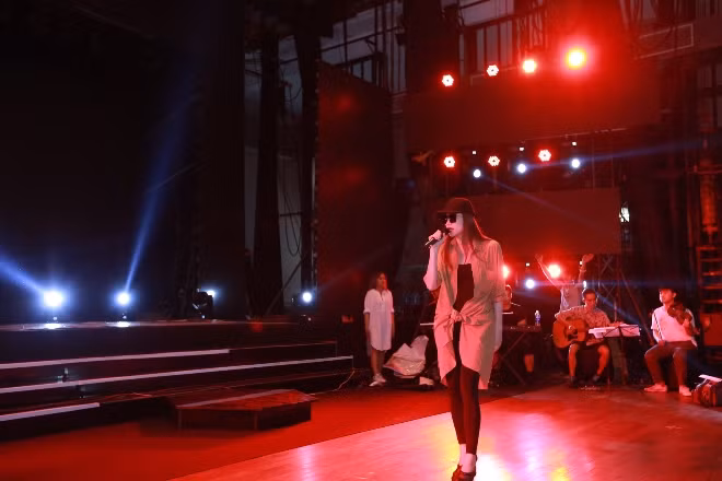 HLV The Voice Noo Phước Thịnh, ca sĩ triệu view Soobin Hoàng Sơn sẽ làm nóng lễ trao giải Âm nhạc Cống hiến ảnh 12