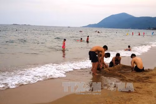 Phối hợp quan trắc chất lượng môi trường nước biển ảnh 1