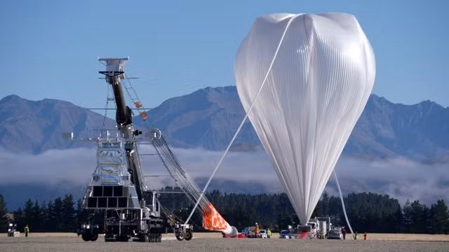 NASA phóng khinh khí cầu siêu áp suất đo bức xạ vũ trụ ảnh 1