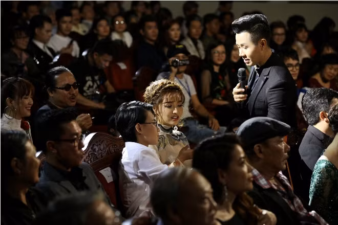 MC Giải thưởng Âm nhạc Cống hiến 'biến hoá' trong đêm trao giải ảnh 1