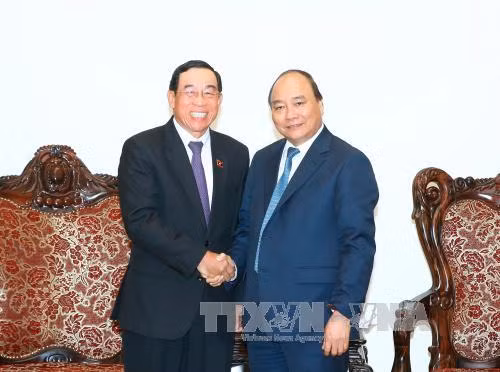 Thủ tướng Nguyễn Xuân Phúc tiếp Bộ trưởng Công chính và Vận tải Lào ảnh 1