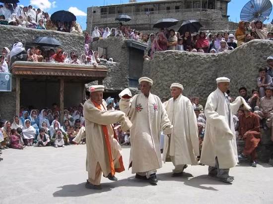 Bí mật sống khỏe, không ung thư, 60 tuổi vẫn có thể sinh con của người Hunza ảnh 2