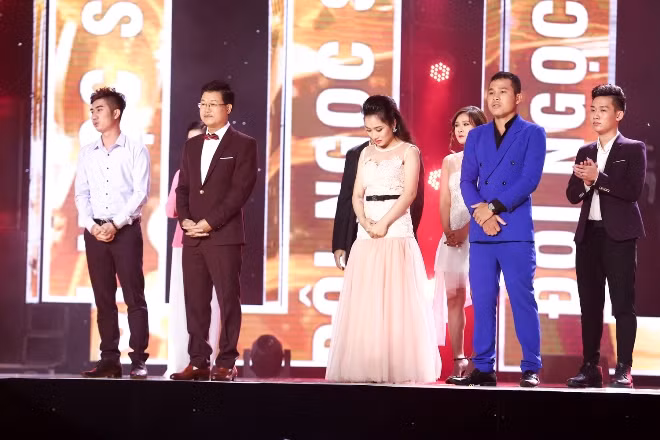 Hot: Trực tiếp Thần tượng Bolero - team Ngọc Sơn 'ra trận', Thạch Phay- Đắc Long dắt tay nhau cùng đi tiếp ảnh 9
