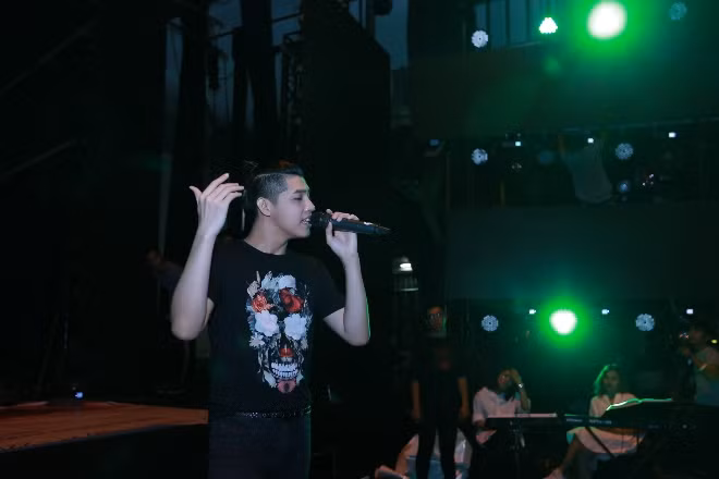 HLV The Voice Noo Phước Thịnh, ca sĩ triệu view Soobin Hoàng Sơn sẽ làm nóng lễ trao giải Âm nhạc Cống hiến ảnh 3