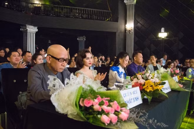 Giang Hồng Ngọc hát Bolero ngọt ngào, quyến rũ, liệu sẽ có một Lệ Quyên thứ hai? ảnh 1