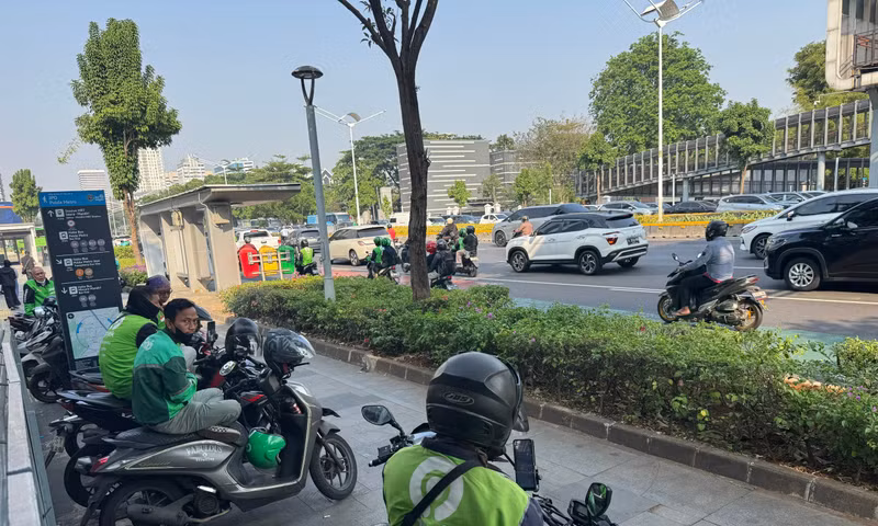 Indonesia: Thu nhập tài xế xe công nghệ chịu nhiều sức ép