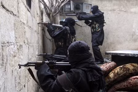 Chân dung nữ phiến quân Syria ảnh 6