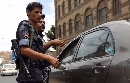 Al-Qaeda phóng thích 21 con tin cảnh sát ảnh 1