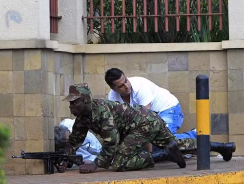 Hình ảnh kinh hoàng vụ xả súng tại Kenya ảnh 1