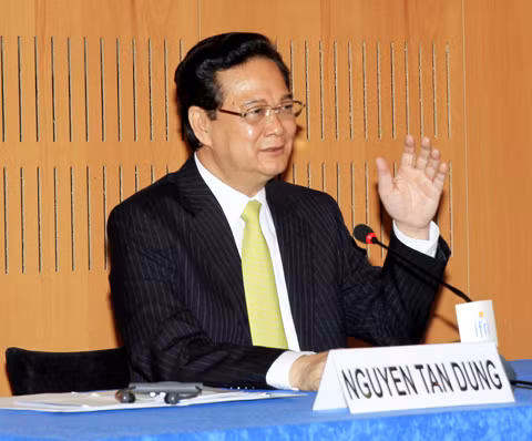 Thủ tướng Nguyễn Tấn Dũng đối thoại với các tập đoàn kinh tế Pháp ảnh 1