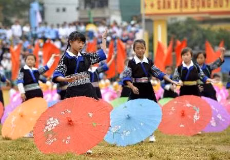 Khai mạc Tuần văn hóa, thể thao và du lịch Mù Cang Chải 2013 ảnh 1