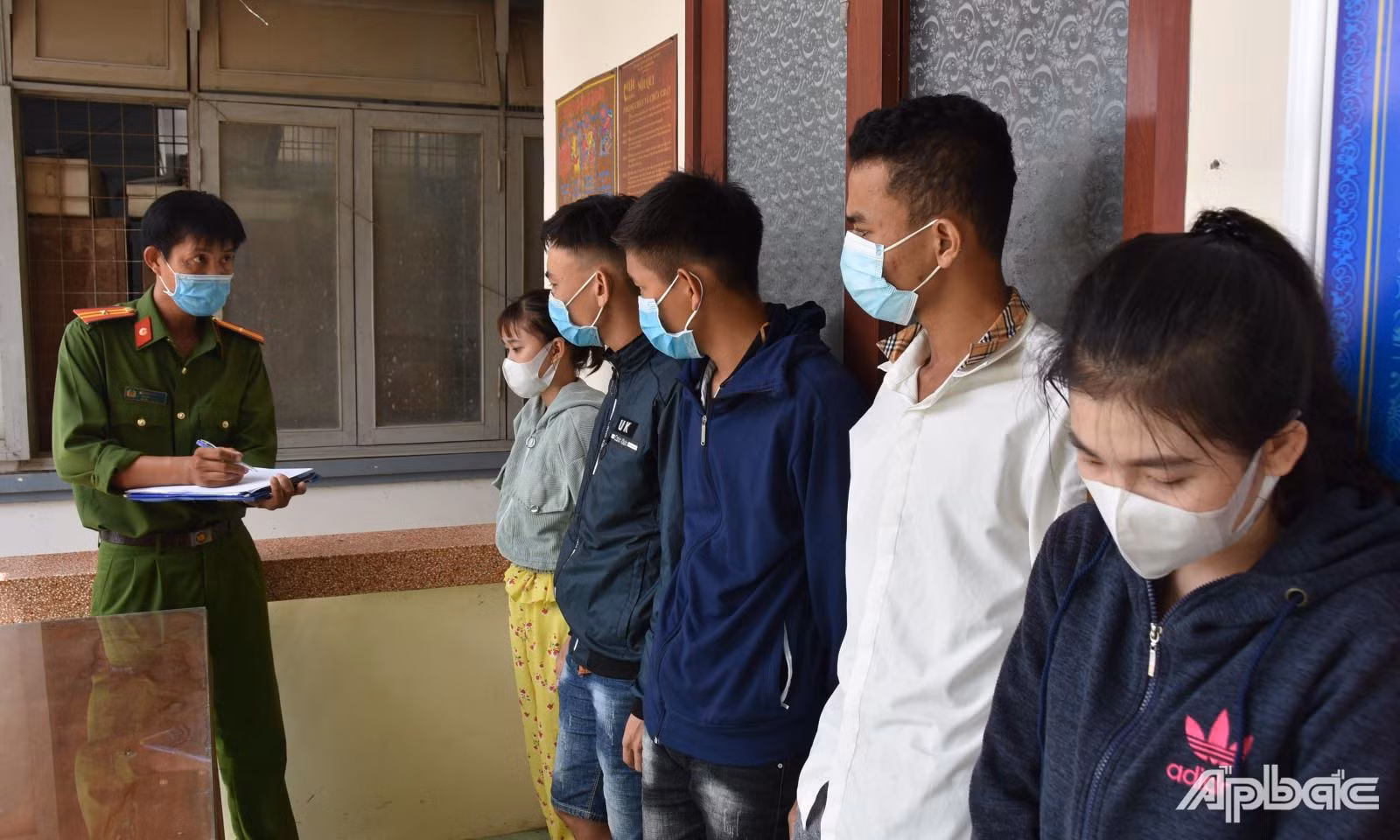 Chú thích ảnh