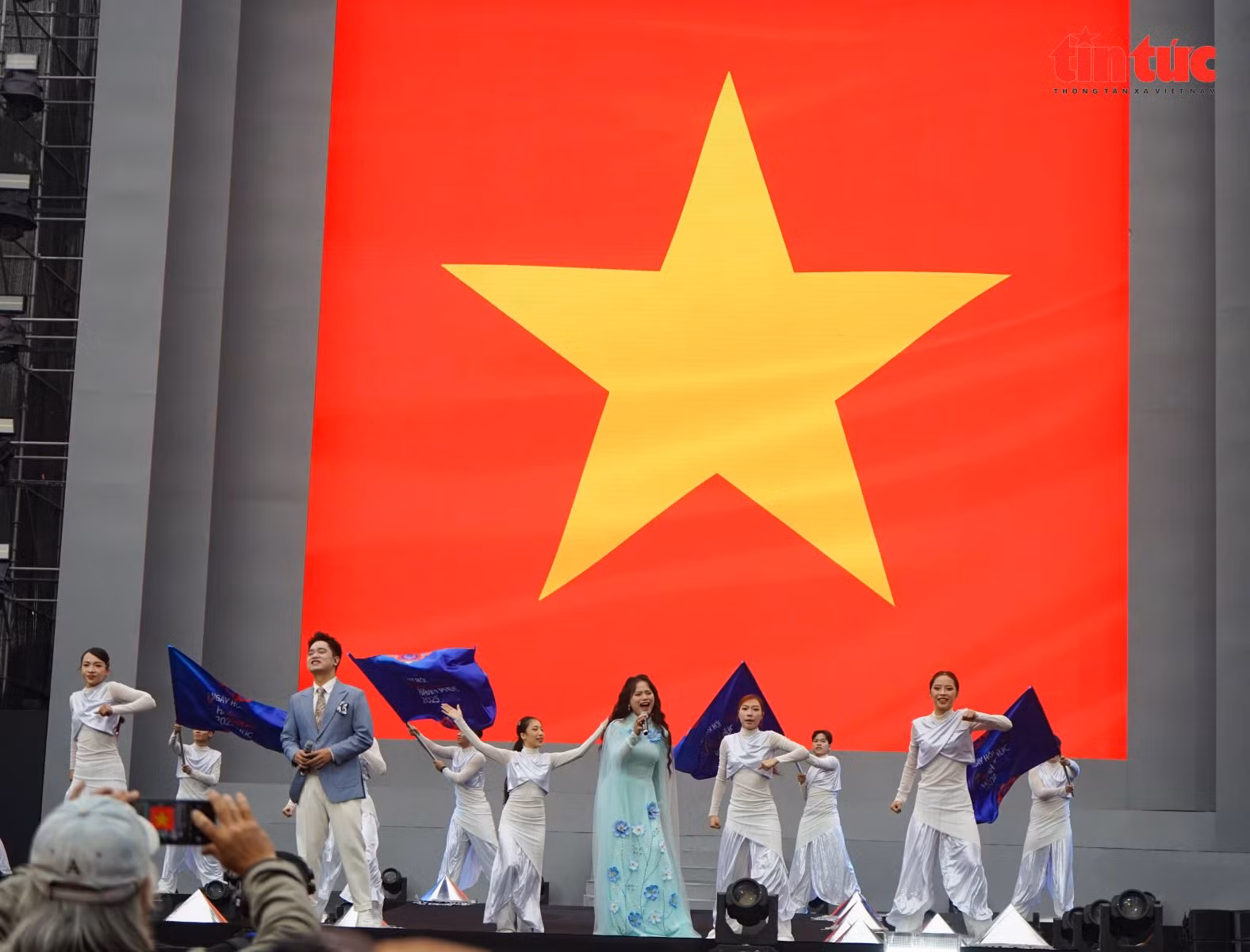 Chú thích ảnh