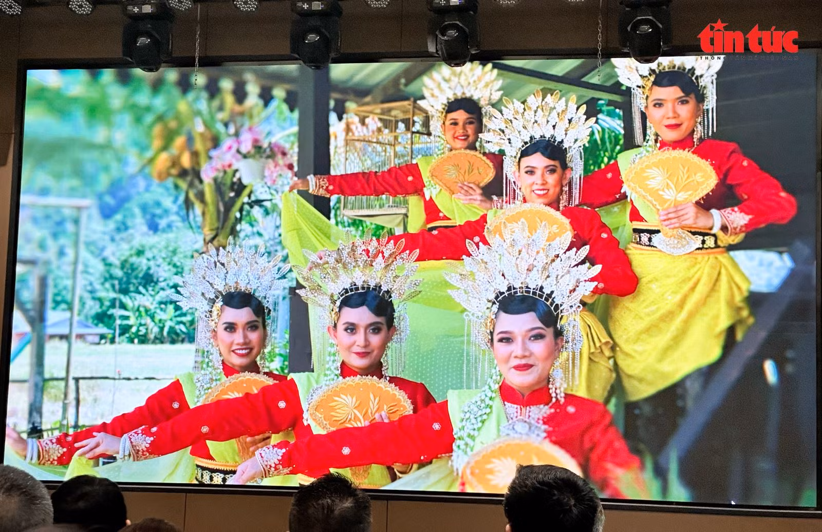 Chú thích ảnh