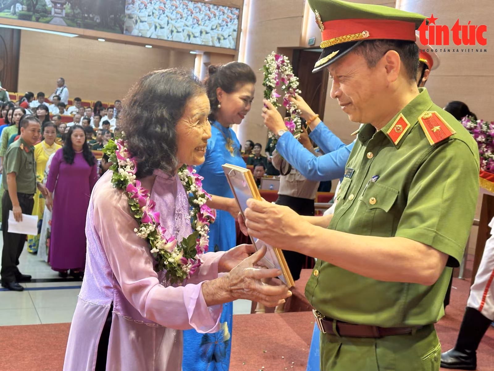 Chú thích ảnh