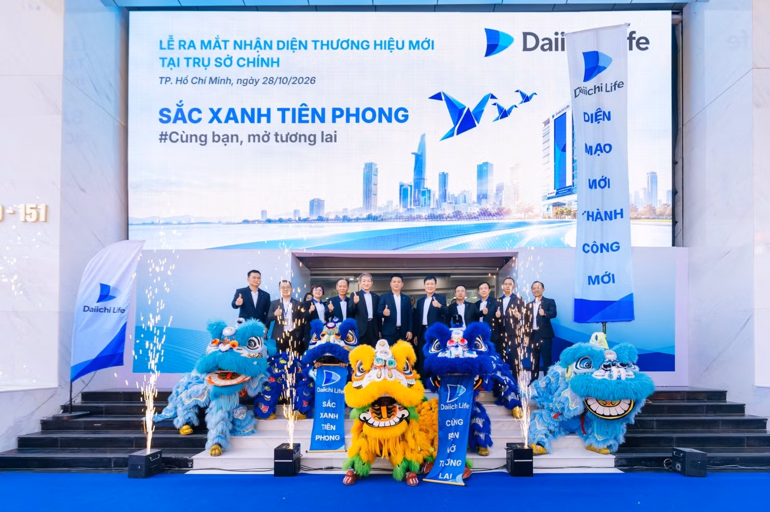 Daiichi Life Việt Nam chính thức ra mắt bộ nhận diện thương hiệu mới với thông điệp "Sắc xanh tiên phong - Cùng bạn, mở tương lai".