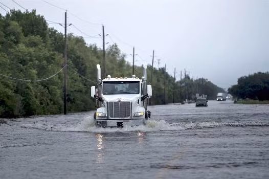 Sau siêu bão Harvey, nhà máy hóa học ở Texas có nguy cơ nổ tung trong vài ngày ảnh 1
