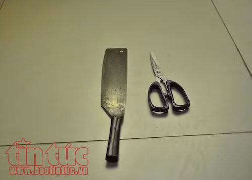 Nổ súng khống chế thanh niên dùng hung khí đe dọa cảnh sát ảnh 2