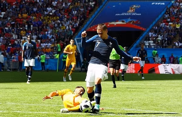 Pogba tỏa sáng, Pháp nhọc nhằn vượt qua Australia 2-1 ảnh 1