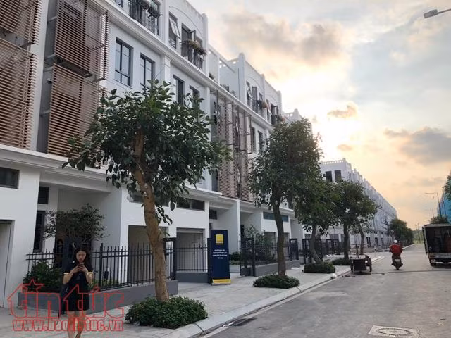 Hết quỹ đất, các khu đô thị mới lan ra ngoại thành tìm khoảng xanh ảnh 1