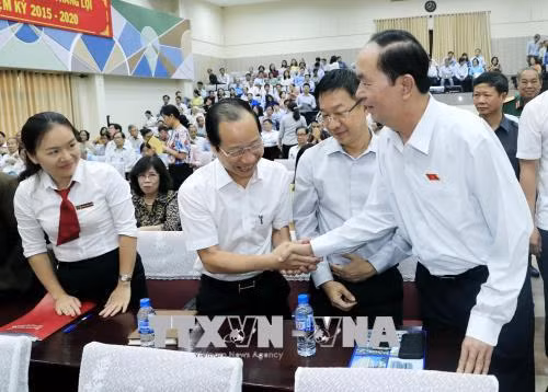 Chủ tịch nước và Chủ tịch Quốc hội tiếp xúc cử tri ảnh 2