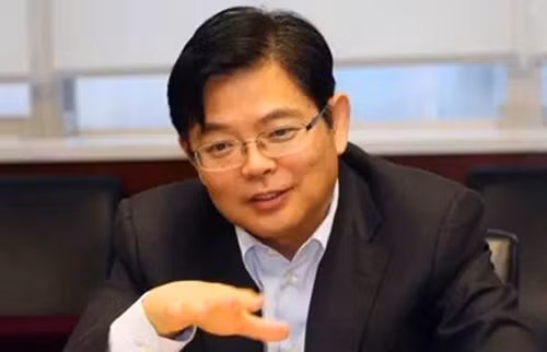 Lãnh đạo công ty đóng tàu sân bay Trung Quốc vướng vòng lao lý ảnh 1