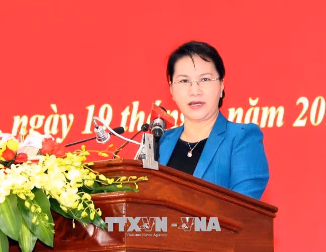 Chủ tịch Quốc hội Nguyễn Thị Kim Ngân tiếp xúc cử tri tại Cần Thơ ảnh 1