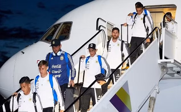 Cristiano Ronaldo, Lionel Messi và các đồng đội đều đã có mặt ở Nga ảnh 13