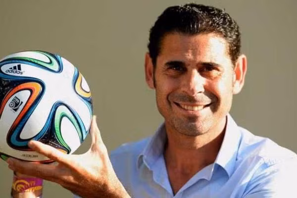 World Cup 2018: Fernando Hierro bất ngờ được chỉ định là HLV đội tuyển Tây Ban Nha ảnh 1