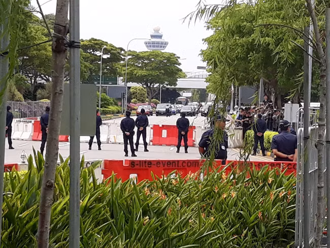 Những hình ảnh đầu tiên của nhà lãnh đạo Kim Jong-un tại Singapore ảnh 3
