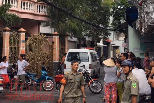 Hai cha con tử vong trong nhà, trên người có nhiều vết đâm chém ảnh 1