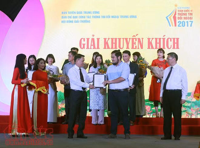 Những hình ảnh Lễ trao Giải thưởng toàn quốc về thông tin đối ngoại năm 2017 ảnh 9