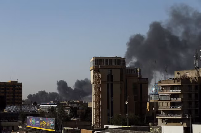 Iraq: Hỏa hoạn tại điểm chứa phiếu bầu cử khi chuẩn bị kiểm lại phiếu ảnh 1