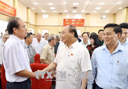 Thủ tướng Nguyễn Xuân Phúc tiếp xúc cử tri huyện Tiên Lãng, Hải Phòng ảnh 1