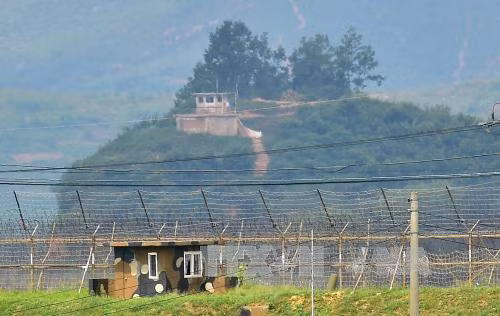 Hàn Quốc đề nghị Triều Tiên di dời lực lượng pháo binh khỏi khu vực biên giới ảnh 1