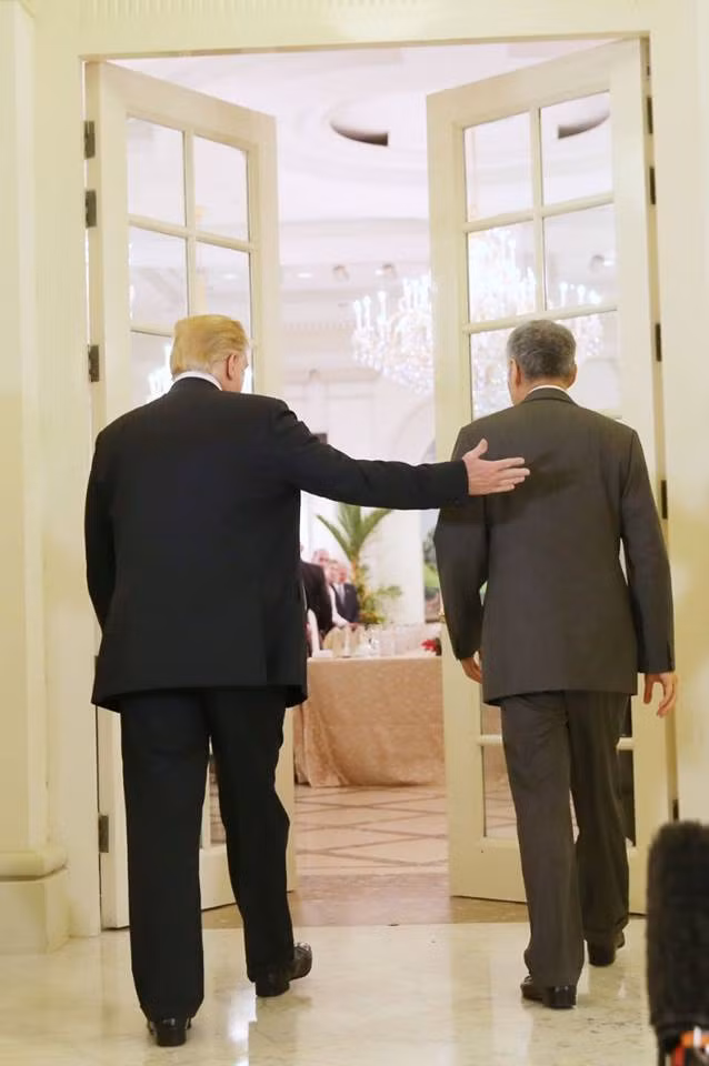Tổng thống Trump được mừng sinh nhật trong bữa trưa với Thủ tướng Singapore ảnh 3