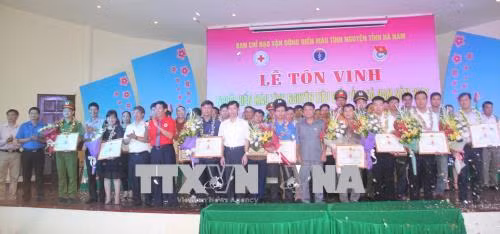 Biểu dương các tập thể, cá nhân tiêu biểu trong phong trào hiến máu tình nguyện ảnh 1