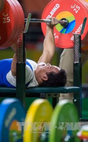 Lê Văn Công phá kỷ lục thế giới, ghi tên vào bảng vàng Paralympic ảnh 3