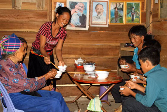 Chung tay cùng đồng bào Tây Bắc ảnh 2