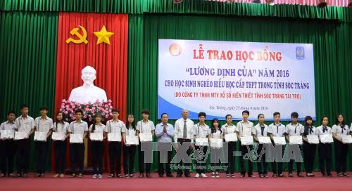 Không để học sinh, sinh viên bỏ học vì học phí ảnh 1