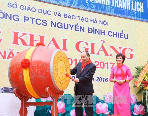 Thủ tướng Nguyễn Xuân Phúc dự khai giảng với học sinh khiếm thị ảnh 1