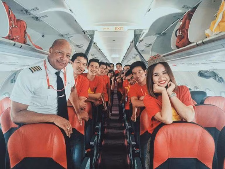 Vietjet rực đỏ mừng Tết Độc lập 2/9 ảnh 1