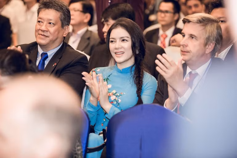 Lý Nhã Kỳ vinh dự được tiếp kiến Tổng thống Pháp ảnh 4