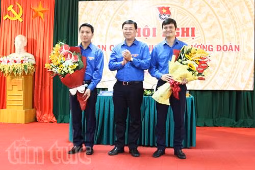 Bầu bổ sung hai Bí thư Trung ương Đoàn ảnh 1