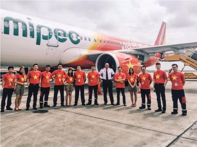 Vietjet rực đỏ mừng Tết Độc lập 2/9 ảnh 3