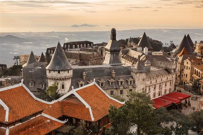  Bà Nà Hills và sức hút đặc biệt từ những trải nghiệm đêm mới toanh với mức giá siêu ưu đãi ảnh 2