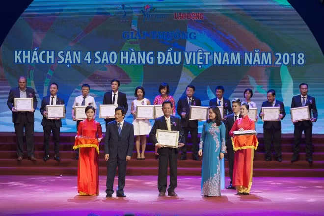 Giải thưởng Du lịch Việt Nam 2018 tôn vinh khách sạn Mercure Danang French Village Bana Hills ảnh 1